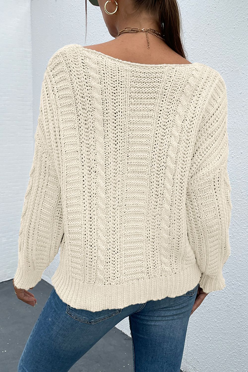 Honeybee Mumford's V-Neck Cable-Knit Long Sleeve Sweater