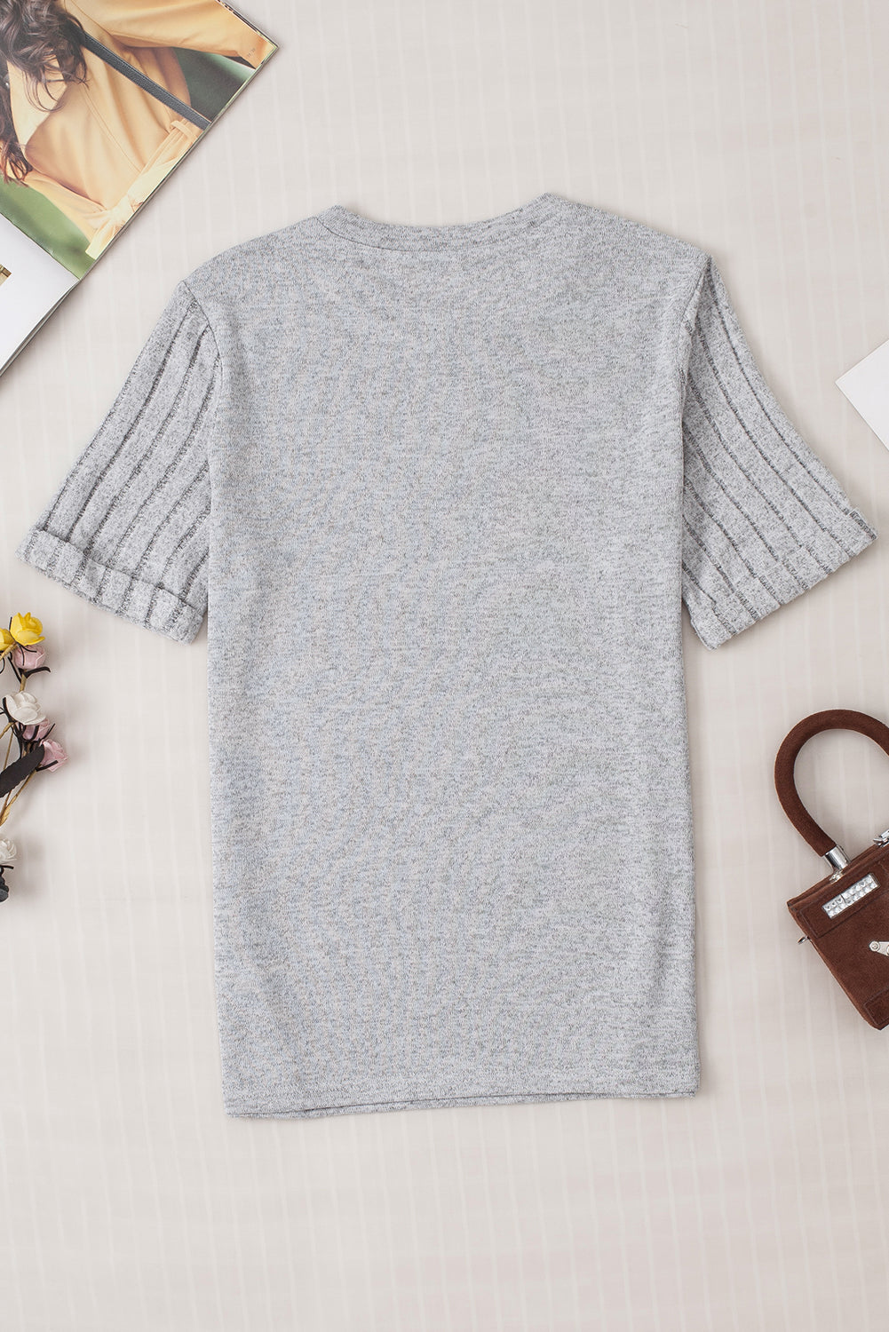 Honeybee Mumford's Gray Ribbed Splicing Sleeve Round Neck T-shirt