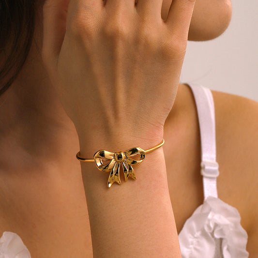 Honeybee Mumford's Honeybee Mumford's 18K Gold-Plated Bow Bracelet