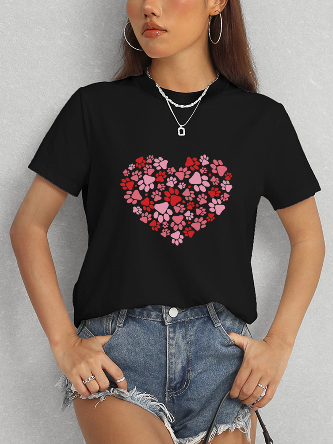 Honeybee Mumford's Heart Round Neck Short Sleeve T-Shirt