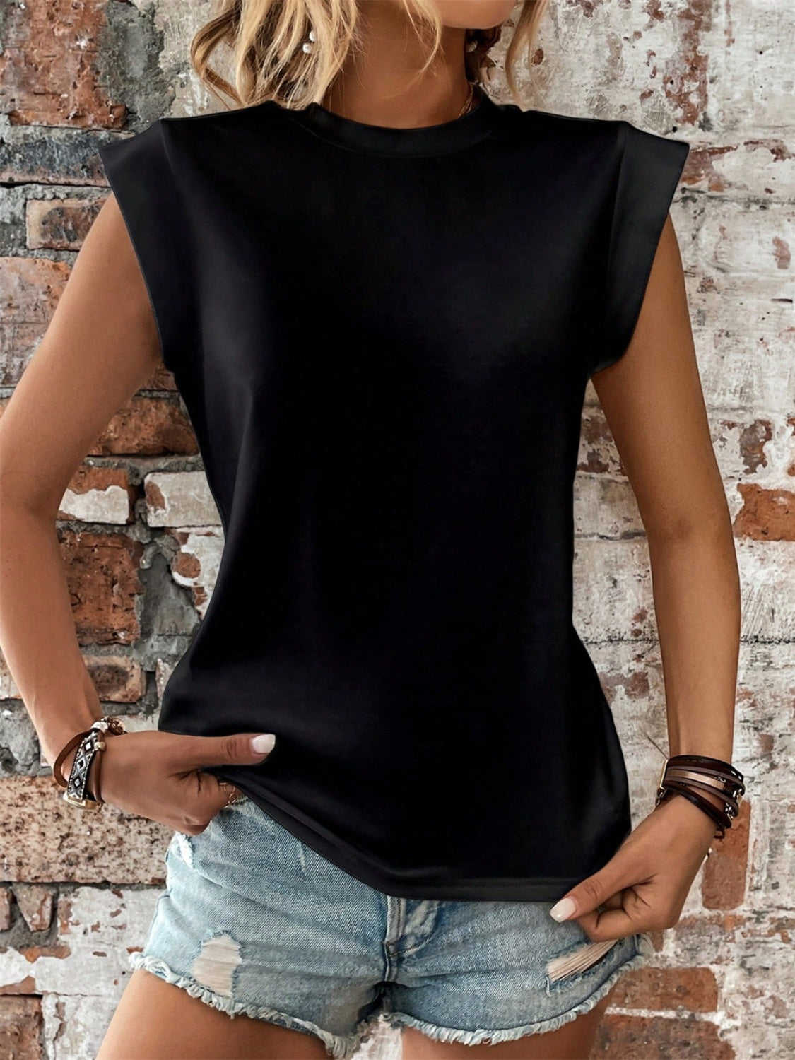 Honeybee Mumford's Round Neck Cap Sleeve Blouse