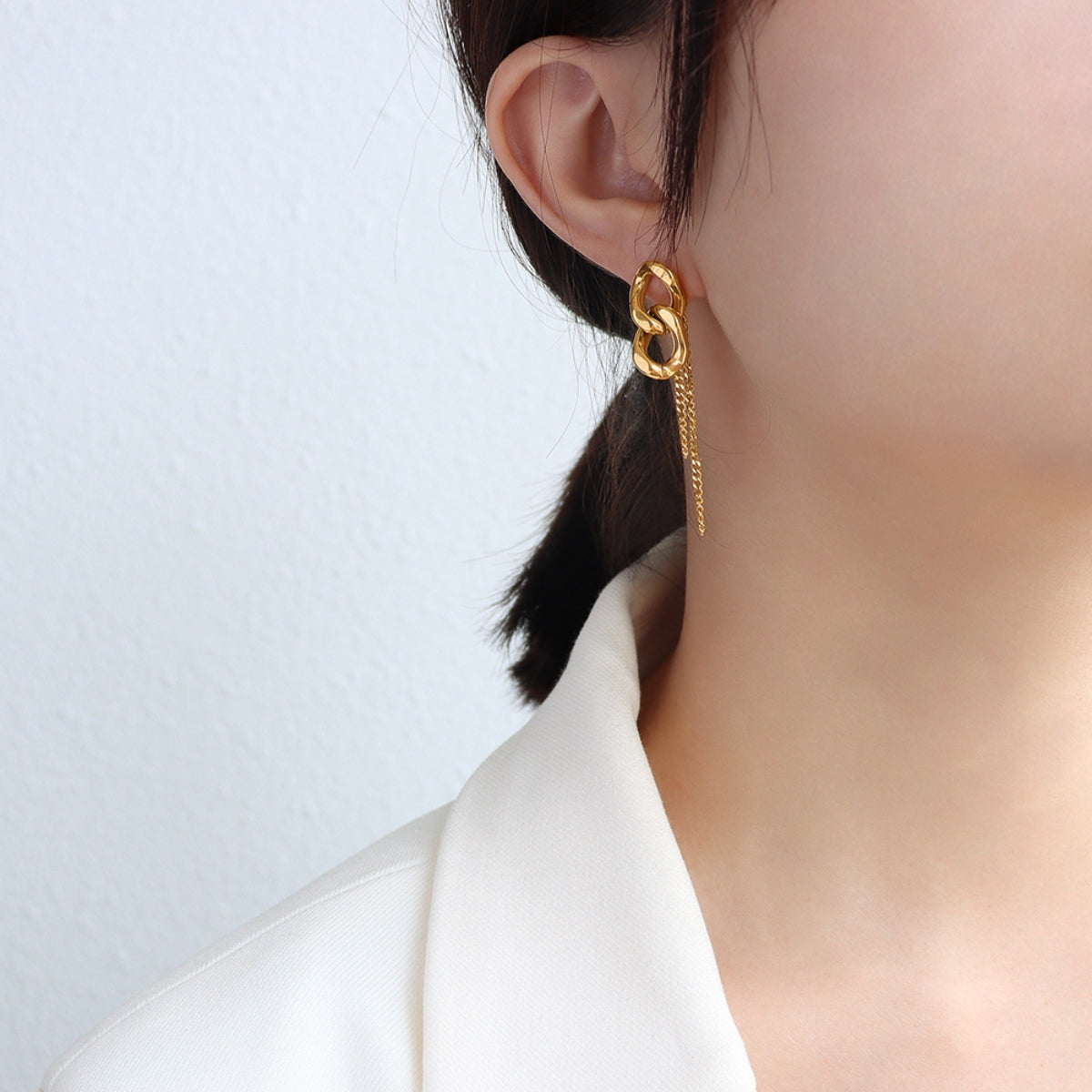 honeybee Mumford's Chain Shape Earrings