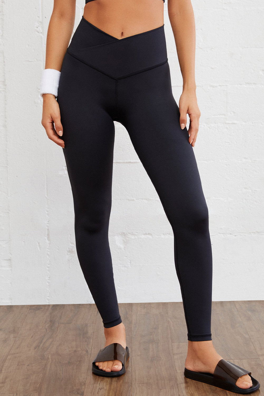 Honeybee Mumford's Black Arched Waist Seamless Active Leggings