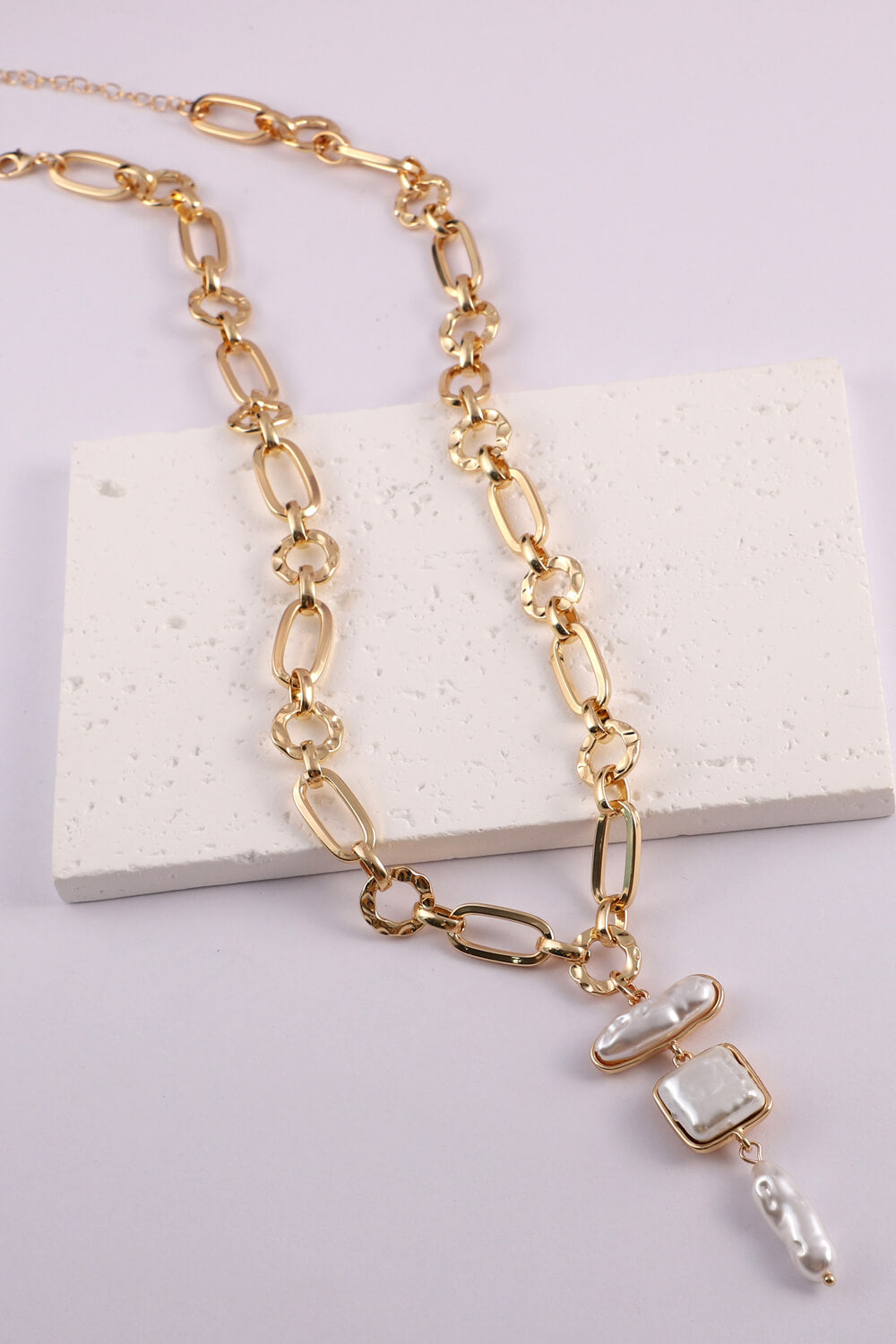 honeybee Mumford's Freshwater Pearl Chunky Chain Necklace