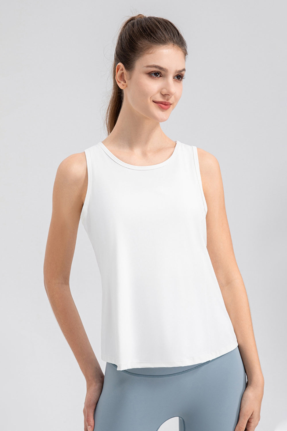 Honeybee Mumford's Wide Strap Round Neck Active Tank