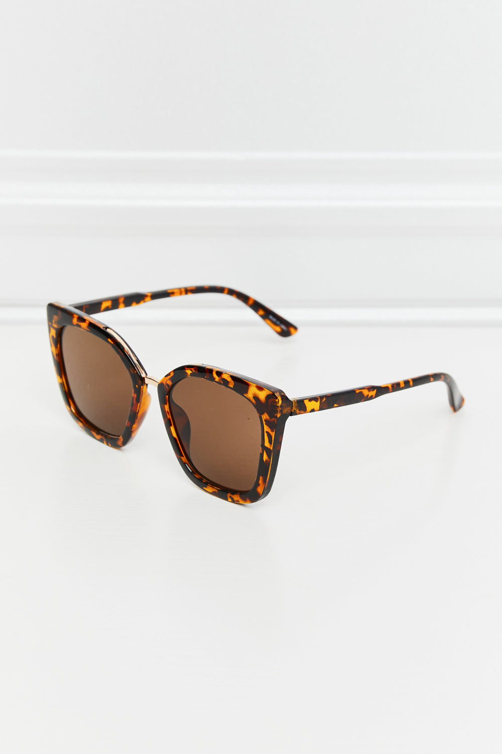 Honeybee Mumford's Cat Eye Full Rim Sunglasses