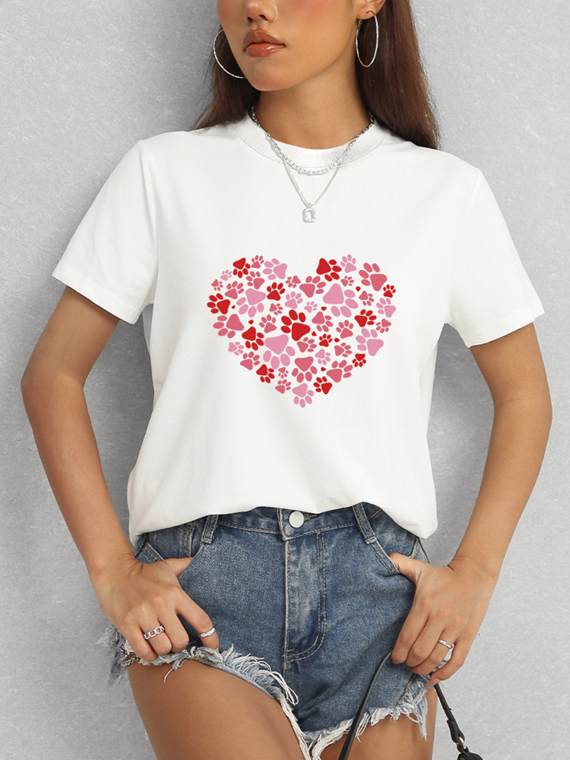 Honeybee Mumford's Heart Round Neck Short Sleeve T-Shirt