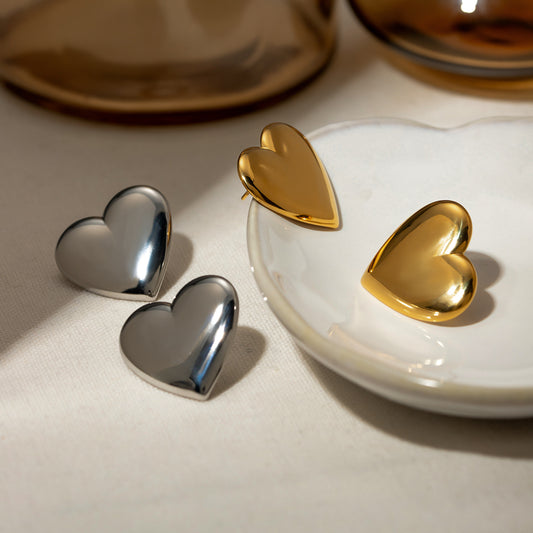 honeybee Mumford's Heart Stud Earrings