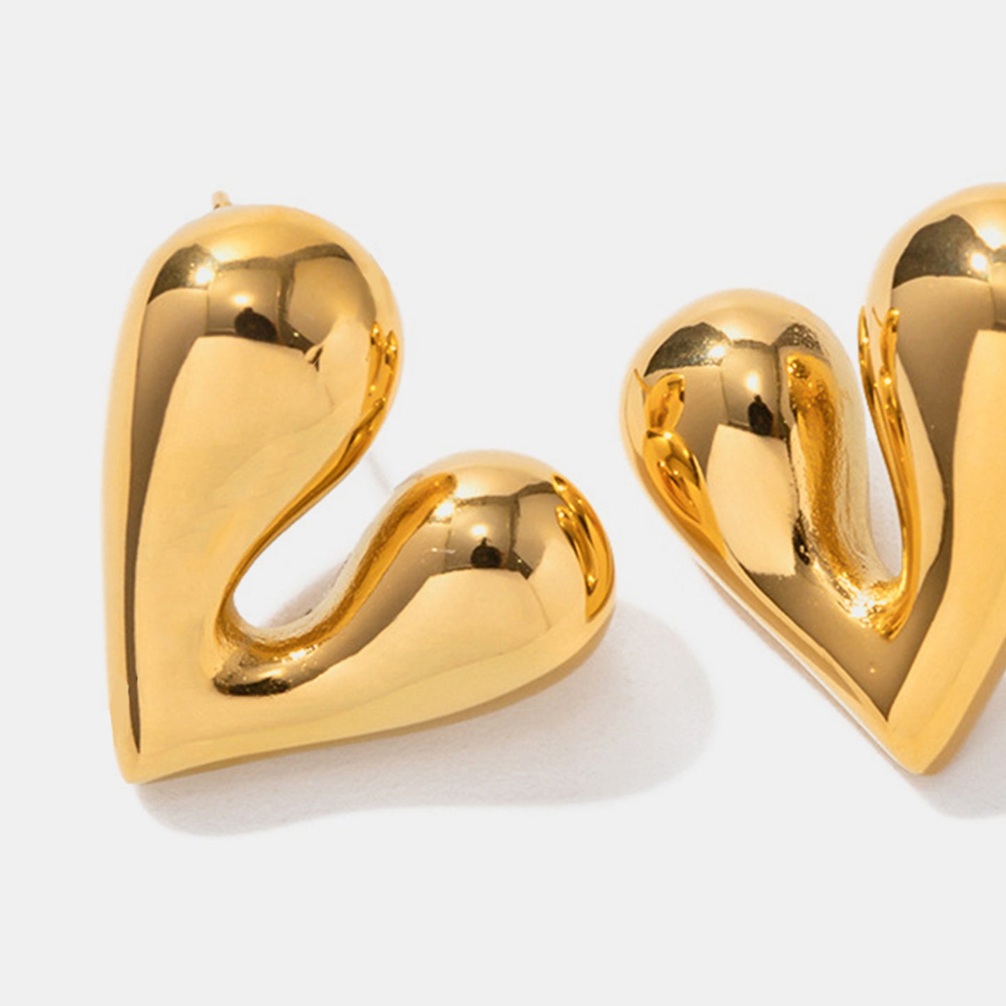 honeybee Mumford's Heart Shape Stud Earrings