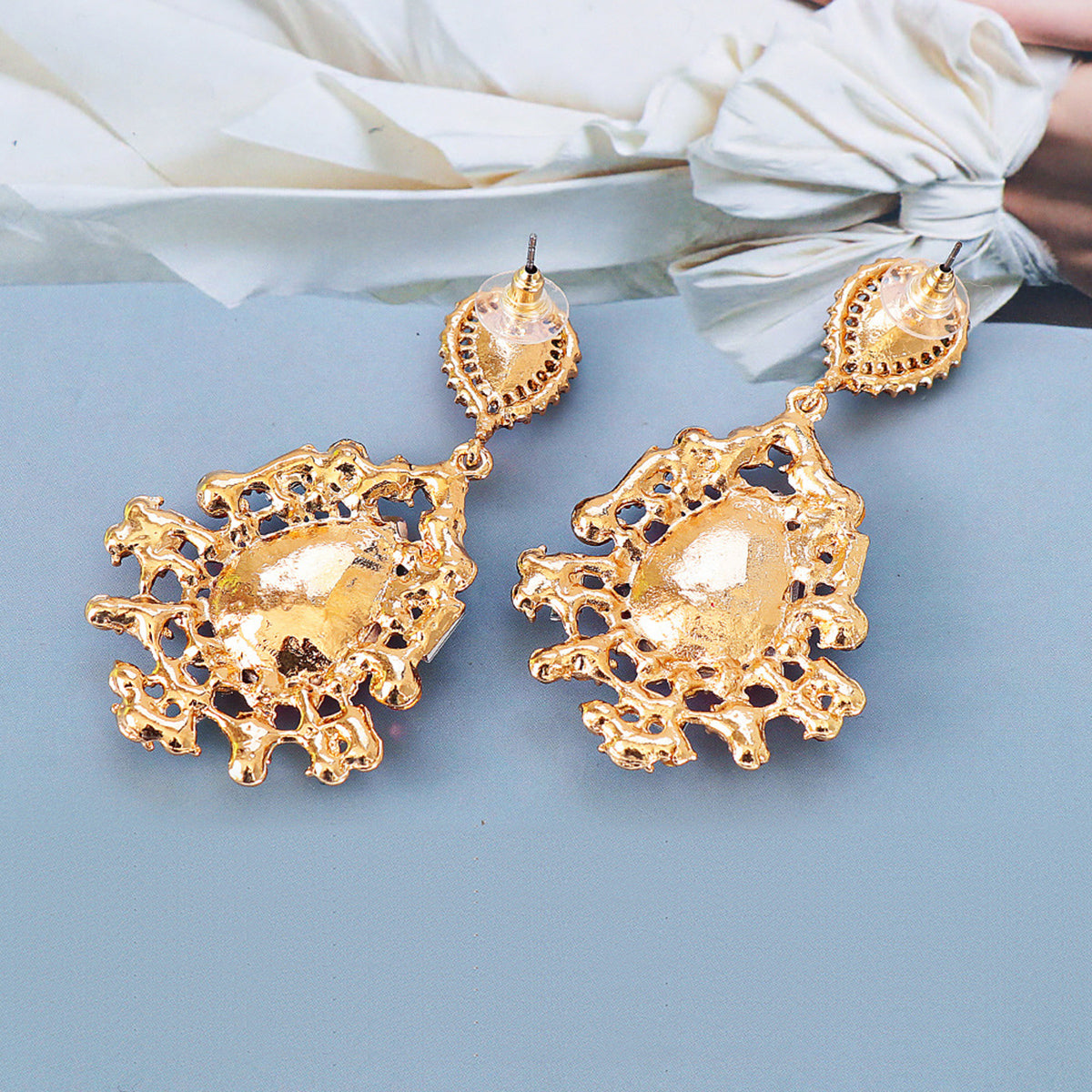 honeybee Mumford's Teardrop Shape Rhinestone Alloy Dangle Earrings