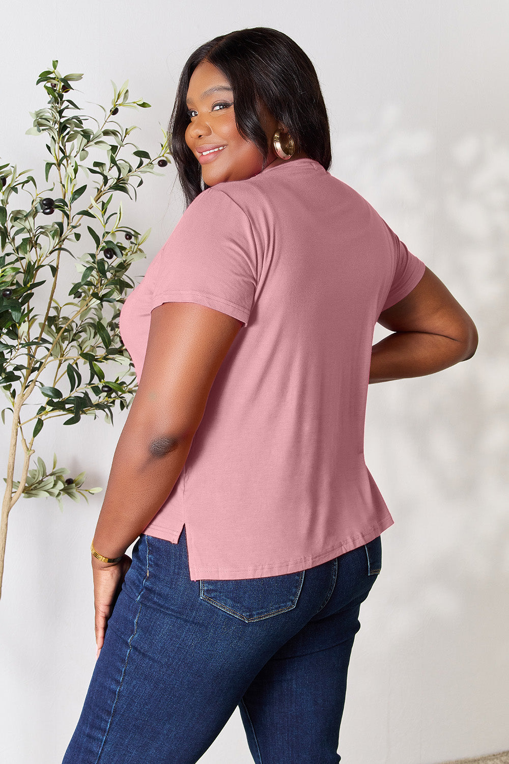 Honeybee Mumford's Round Neck Short Sleeve T-Shirt ( Dusty Pink ,Red , Matcha Green and more)