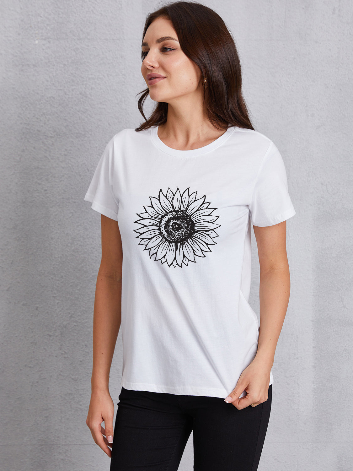 Honeybee Mumford's Flower Print Round Neck Short Sleeve T-Shirt